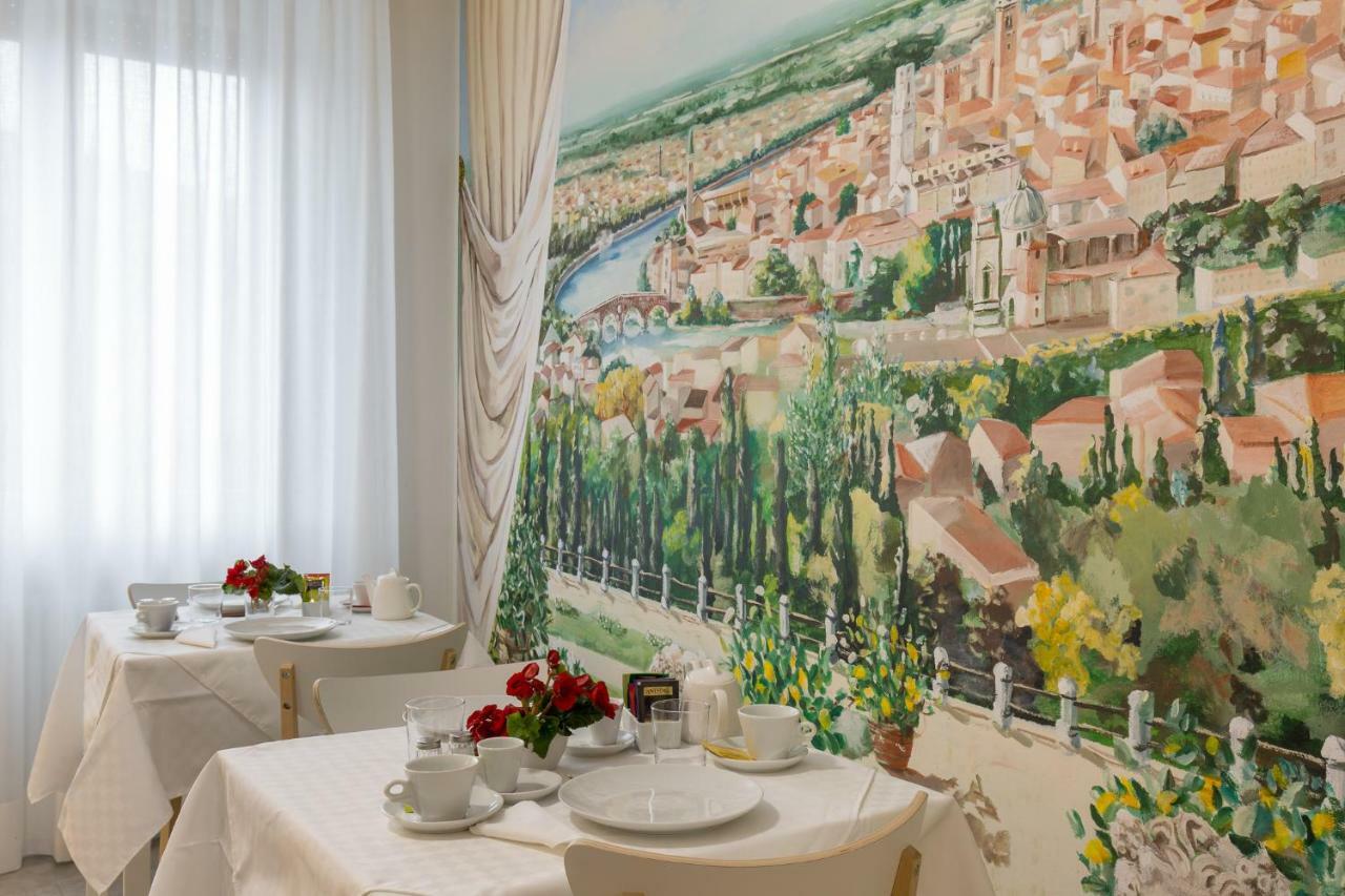 Domus Fluminis Bed & Breakfast Verona Exterior photo